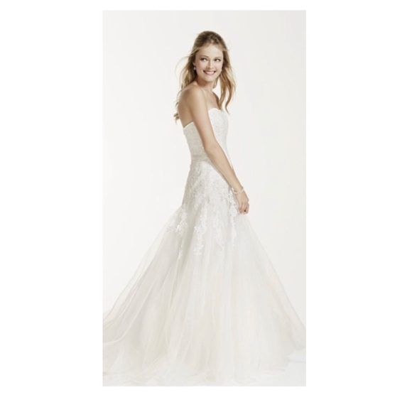 ✨David Bridal Wedding Dress w Anthropology Veil✨ - Picture 4 of 9